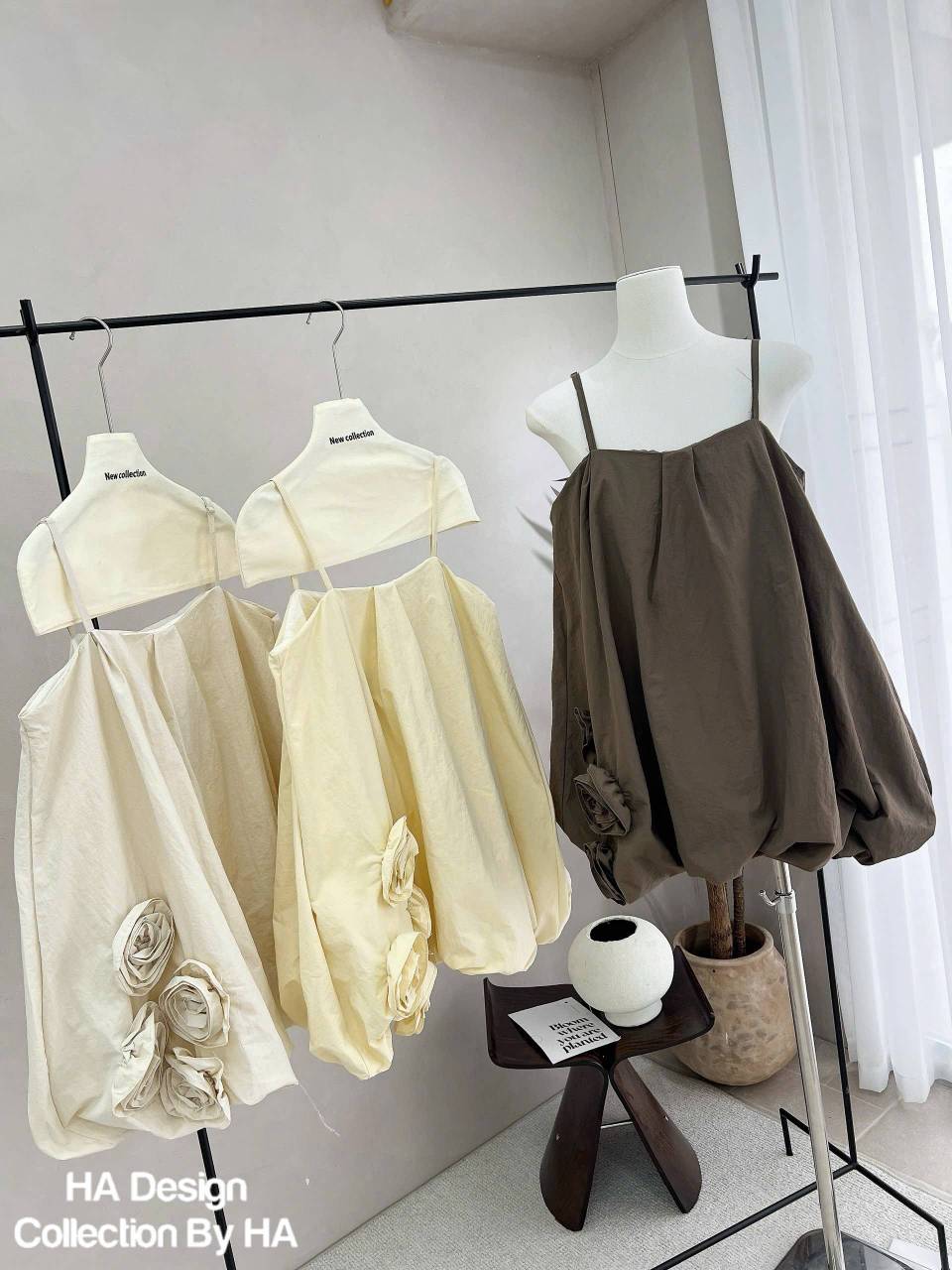 Đầm bí 2 dây hoa dưới lai