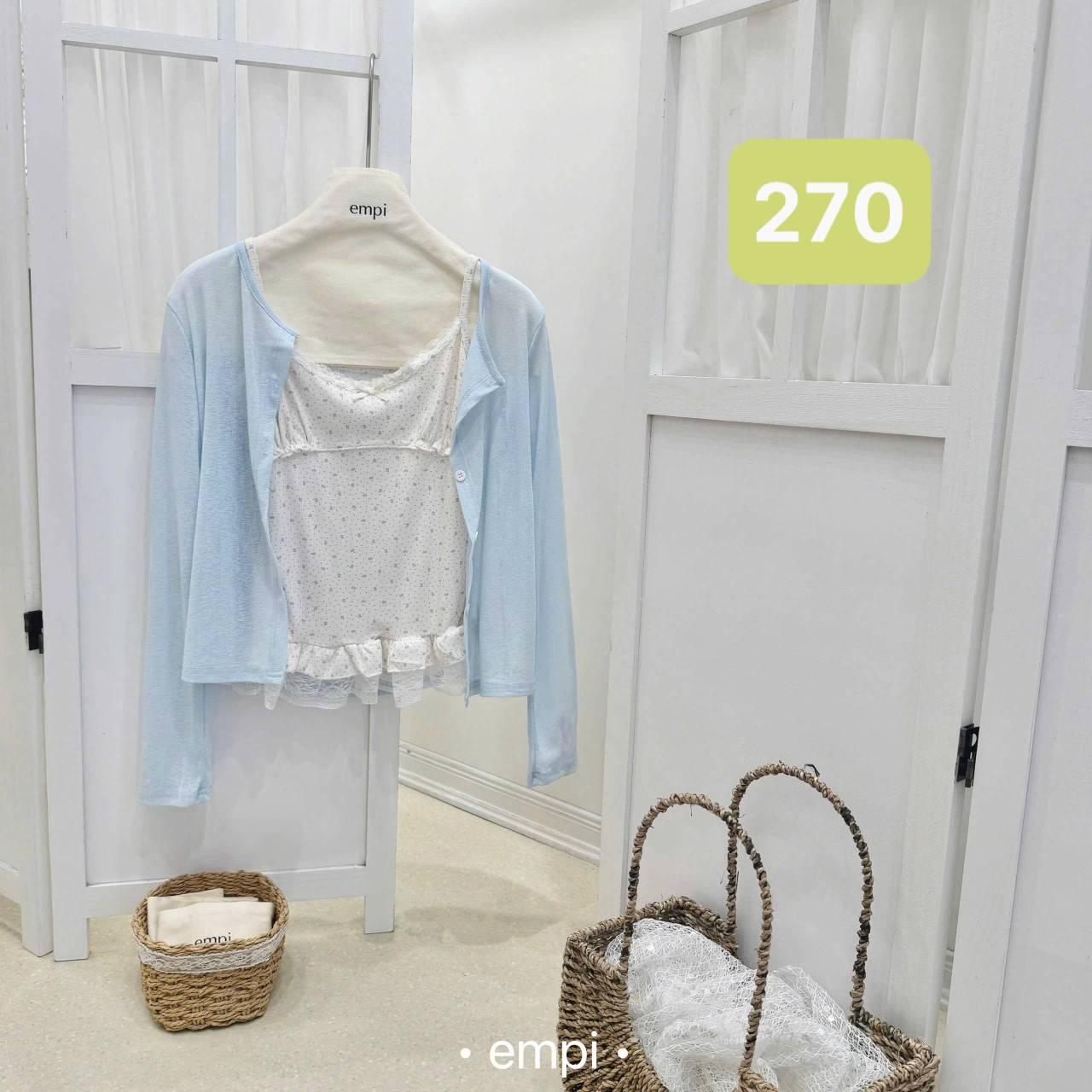 Áo kiểu 2 dây phối ren hoa nhí kèm khoác ngoài