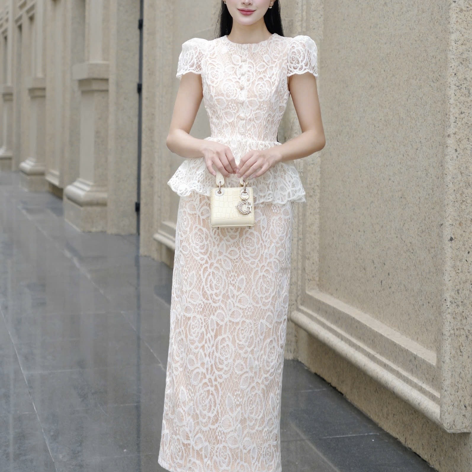 Đầm thiết kế peplum ôm ren body sanh chảnh