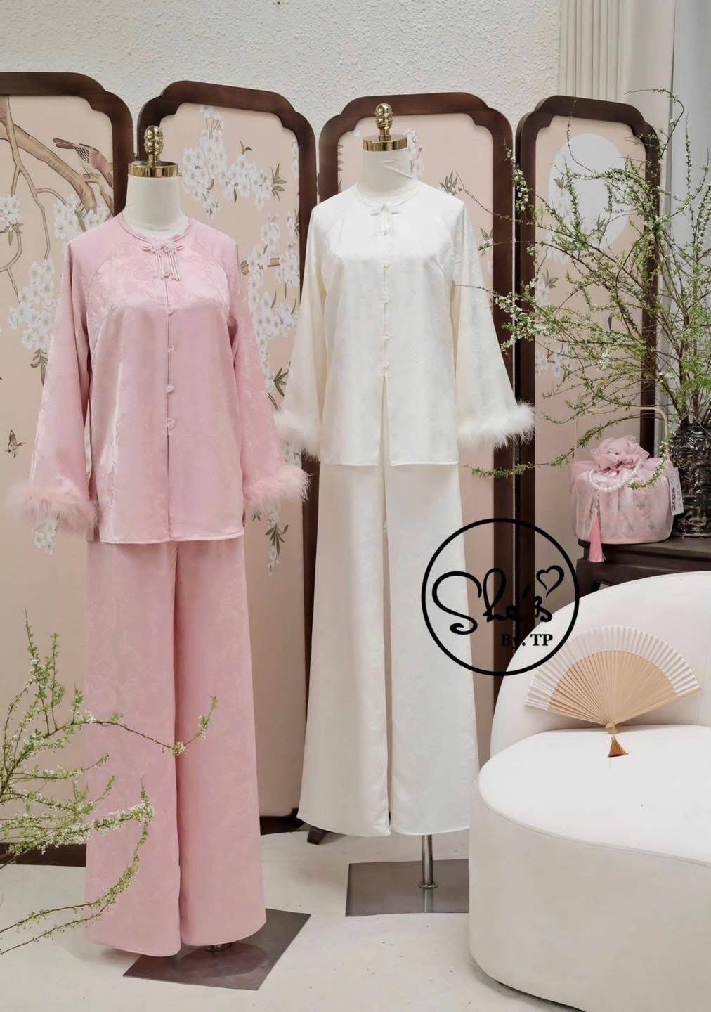 Đồ lam lụa nút tàu cổ tròn tay lông