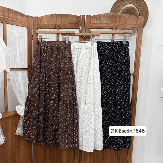Chân váy tầng hoa nhí dáng dài