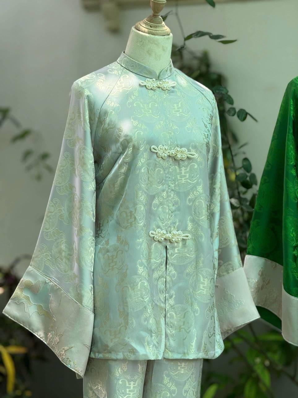 Đồ lam gấm cổ tàu khuy hoa