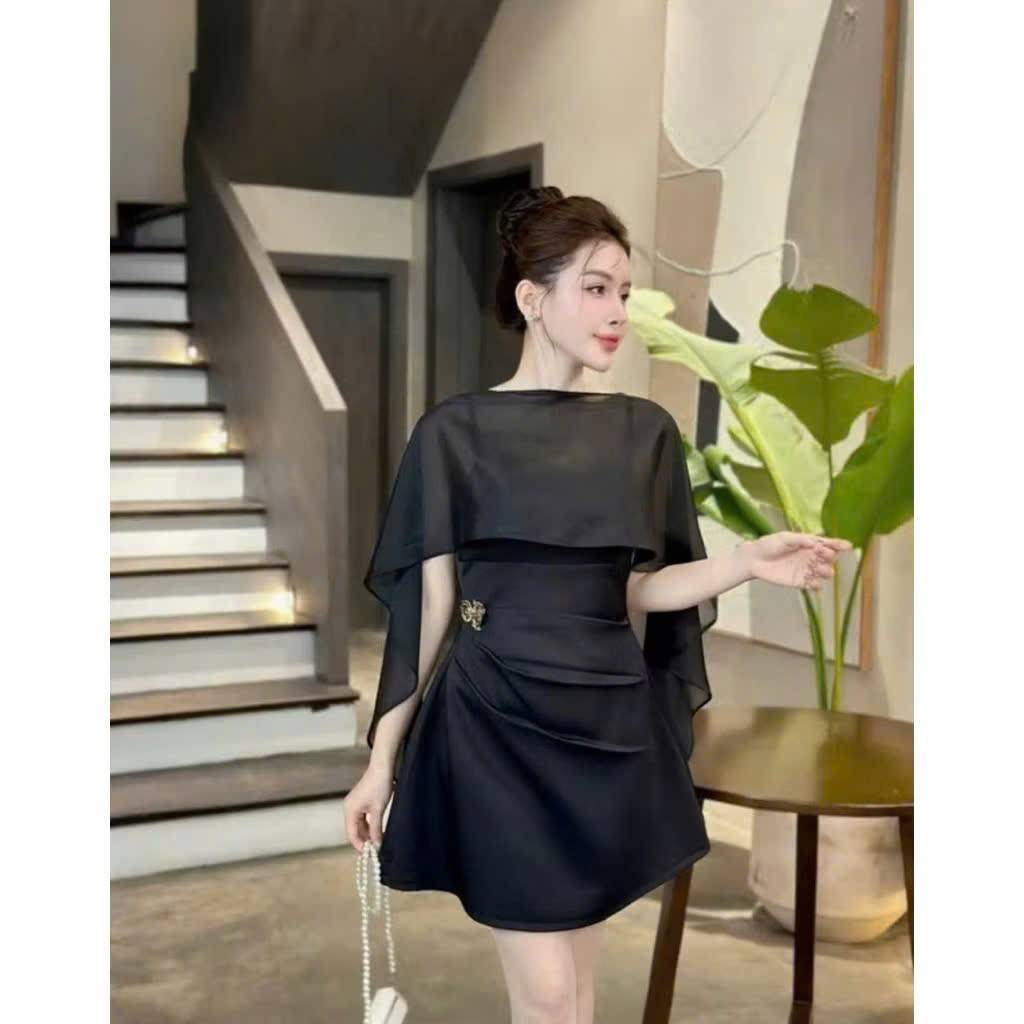 Đầm thiết kế 2 dây nhấn eo kèm áo choàng