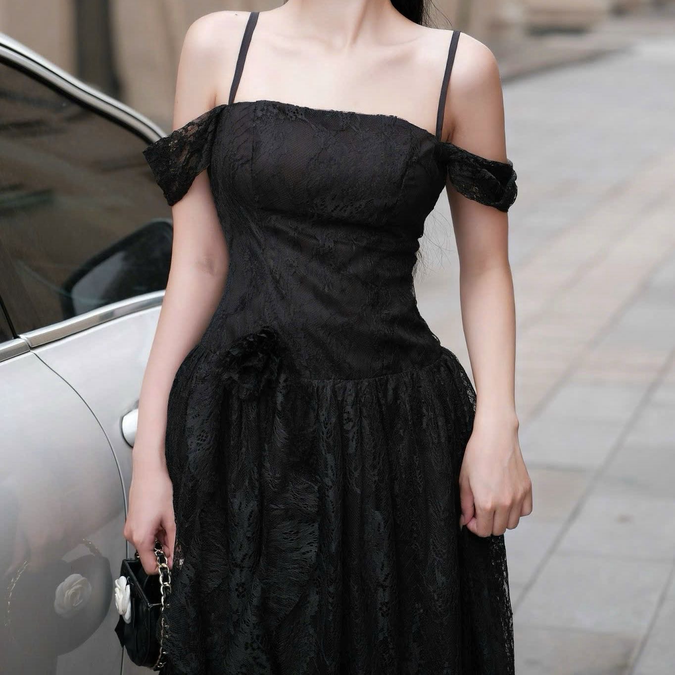 Đầm dây rớt vai trễ vai dáng dài xoè sang trọng đi tiệc thiết kế cao cấp màu kem/ trắng