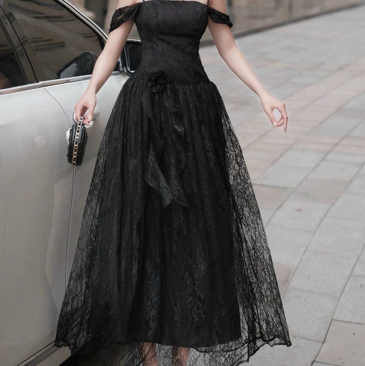 Đầm dây rớt vai trễ vai dáng dài xoè sang trọng đi tiệc thiết kế cao cấp màu kem/ trắng