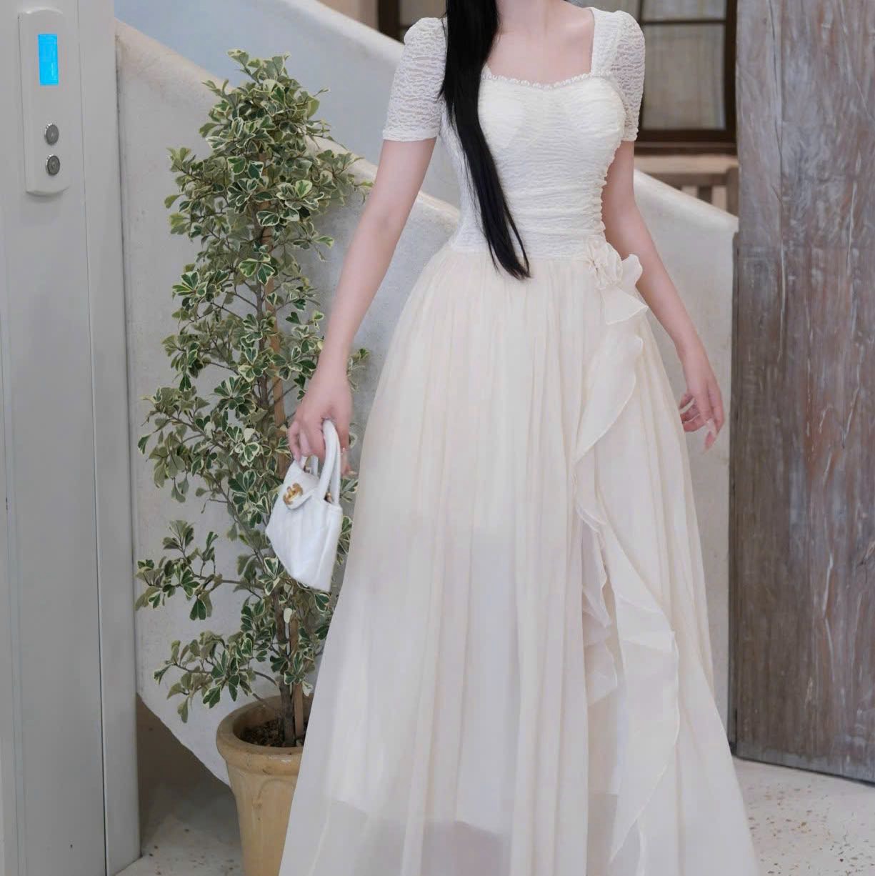 Đầm cổ vuông dáng dài viền ngọc tay ngắn phối ren 
đầm dài phồng thiết kế sang chảnh đi tiệc