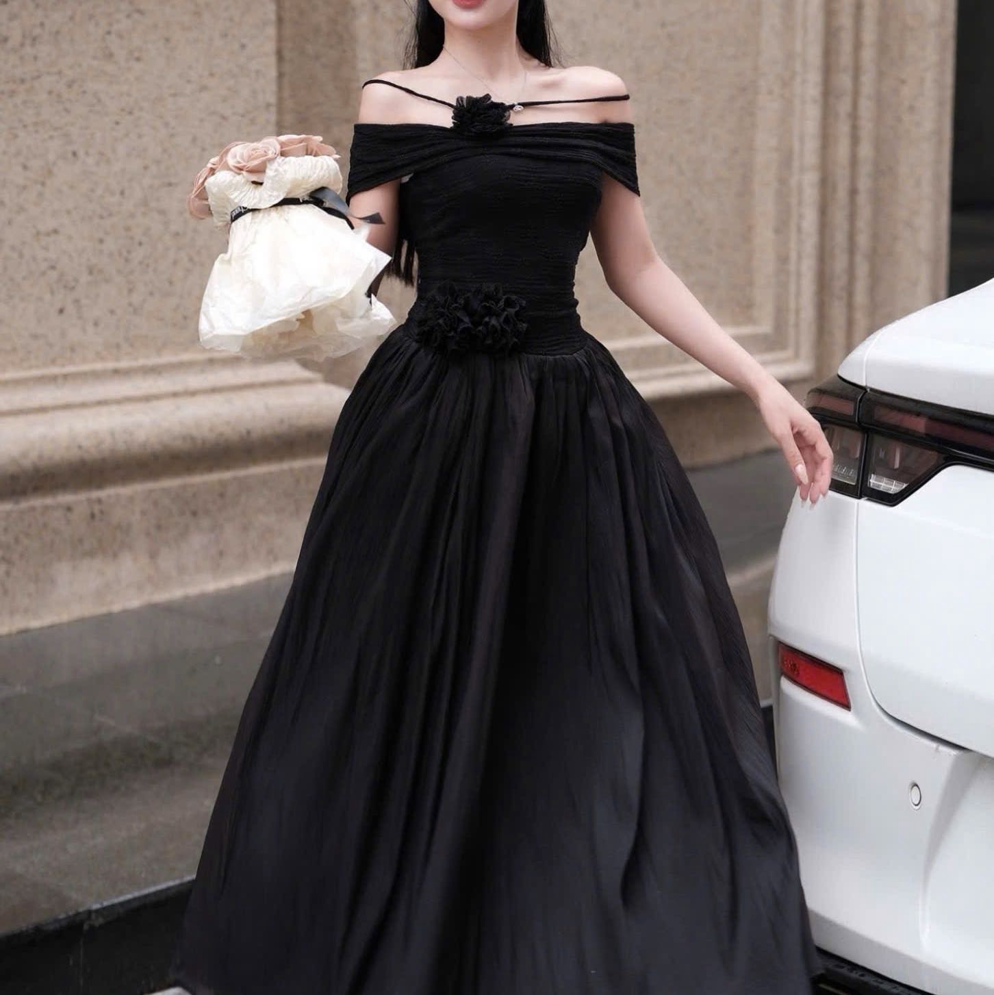 Đầm trễ vai ôm ngực dáng dài xòe sang chảnh đi tiệc thiết kế tay ngắn hai màu đen/trắng