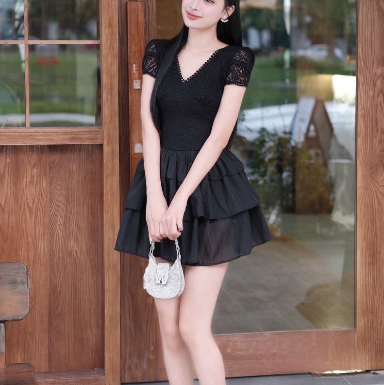 Đầm thiết kế dáng  ngắn cổ tim tay ngắn phối ren 2 tầng voan cao cấp đi tiệc