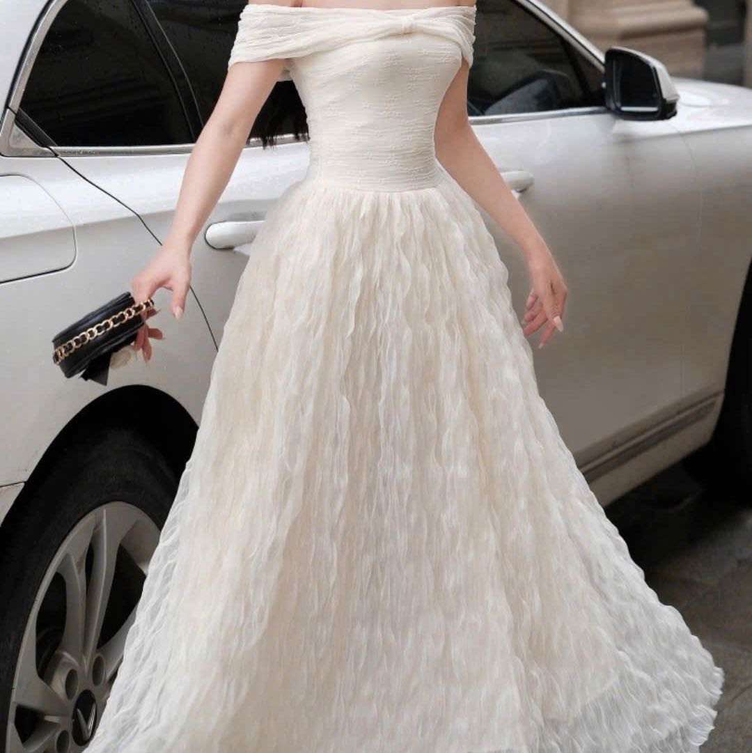 Đầm trễ vai nơ ôm ngực đi tiệc dáng dài cao cấp phối voan xoăn sang chảnh