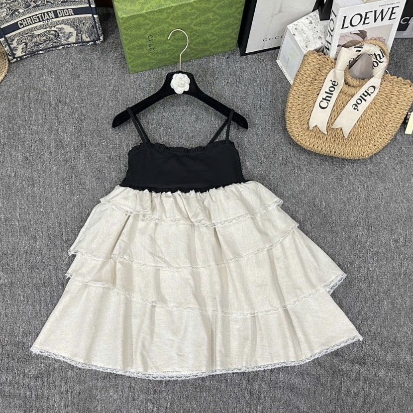 Đầm 2 dây bèo phối ren tầng