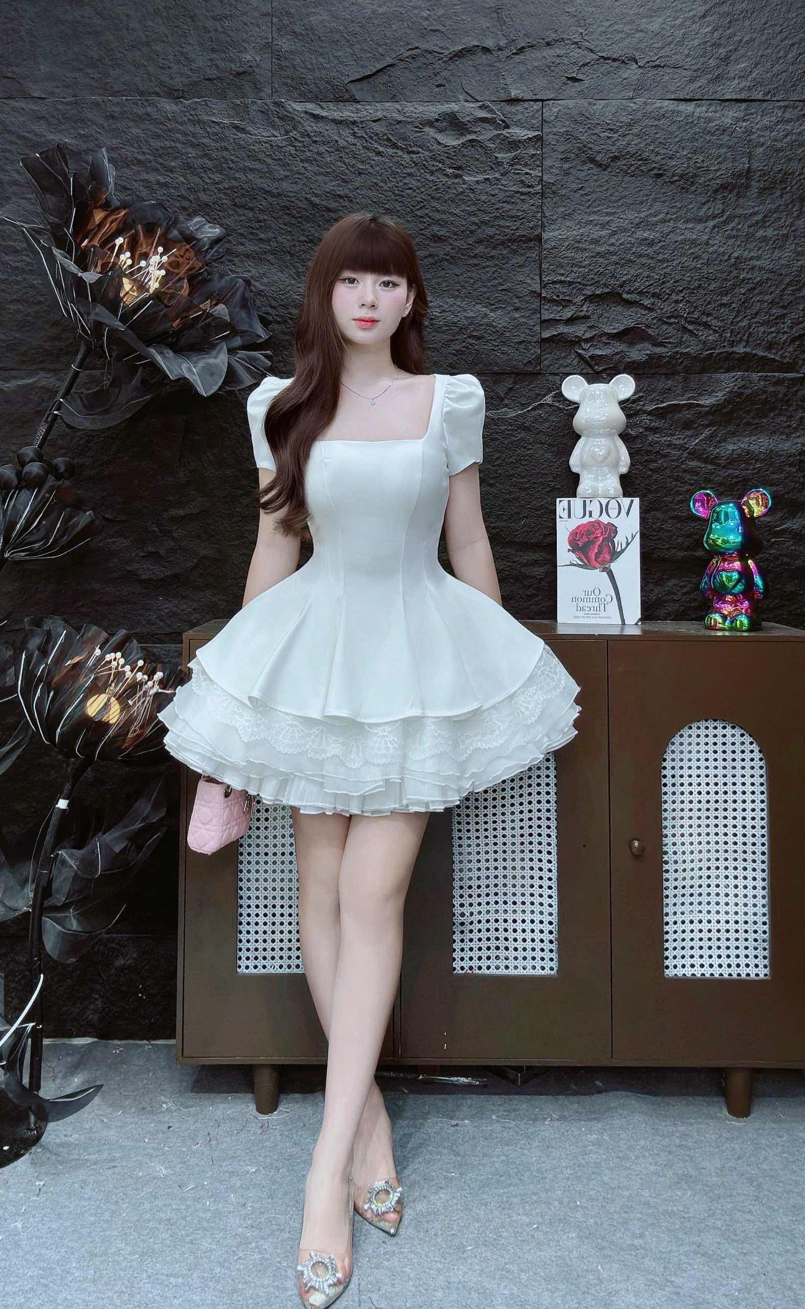 Đầm cổ vuông phối ren tùng xòe LS 619240