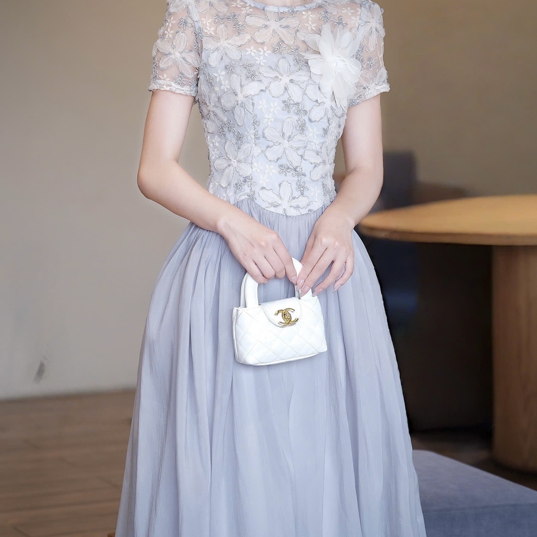 Đầm đi tiệc cao cấp hot trend phối ren thêu hoa dáng xòe cao cấp dáng dài 3 màu kem hồng ghi