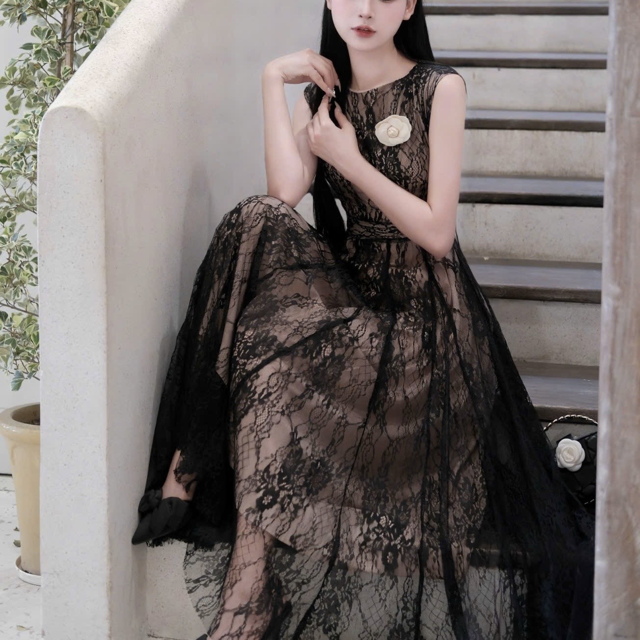 Đầm ren cao cấp đi tiệc sát nách dáng dài xoè