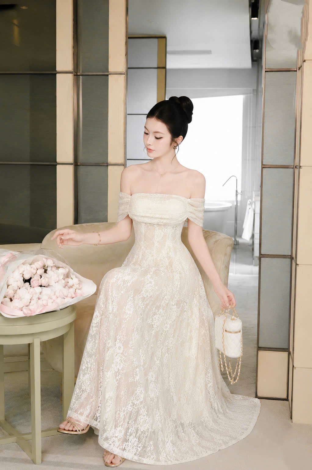 Đầm thiết kế trễ vai ren dáng dài