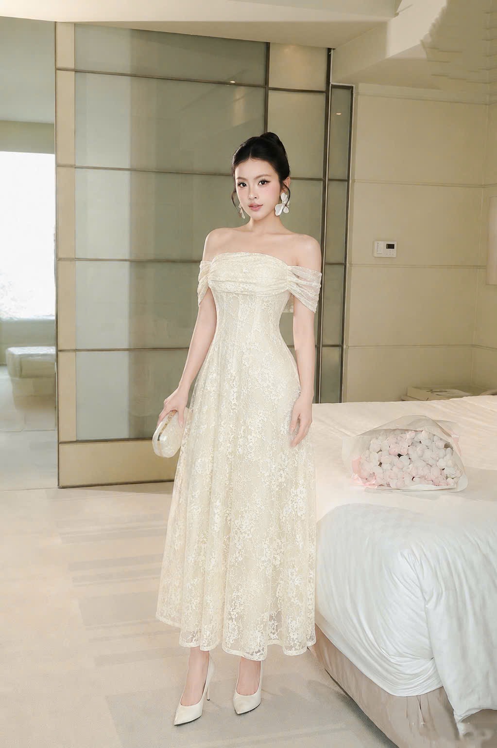 Đầm thiết kế trễ vai ren dáng dài