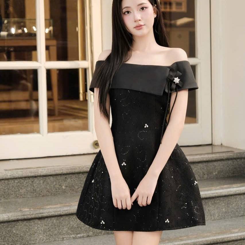 Đầm thiết kế trễ vai dáng xòe