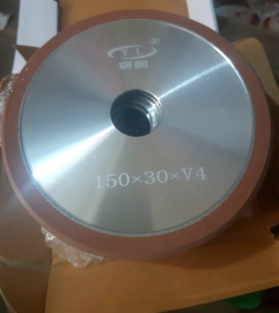 Kẻ chỉ chữ V me nhựa 150 V4 lỗ 30