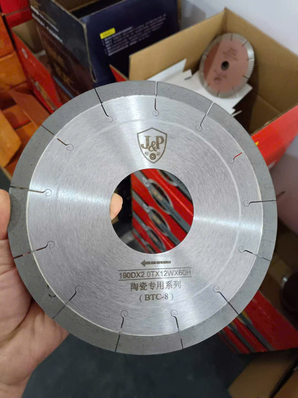 Lưỡi cắt gạch jp 190 móc câu trắng