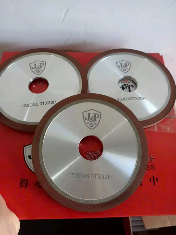 Lưỡi kẻ chỉ me nhựa 150 me dày 4-5-6-10 ly