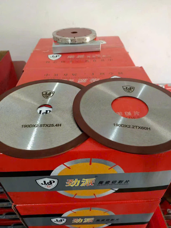 Lưỡi kẻ chỉ nghệ thuật , cắt chống dăm 190