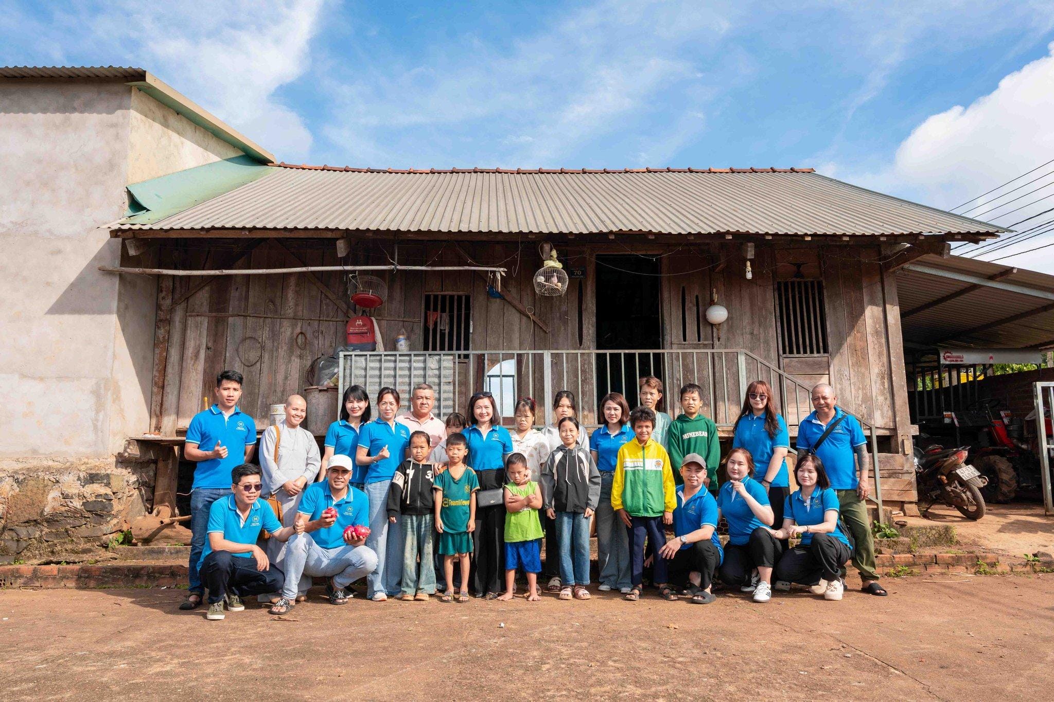 hinh-anh-su-kien-malloca-thap-lua-yeu-thuong-tai-tinh-that-ton-tri-dak-lak-9-jpeg