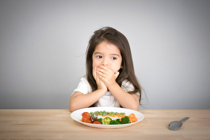 Trẻ biếng ăn chậm tăng cân phải làm sao?