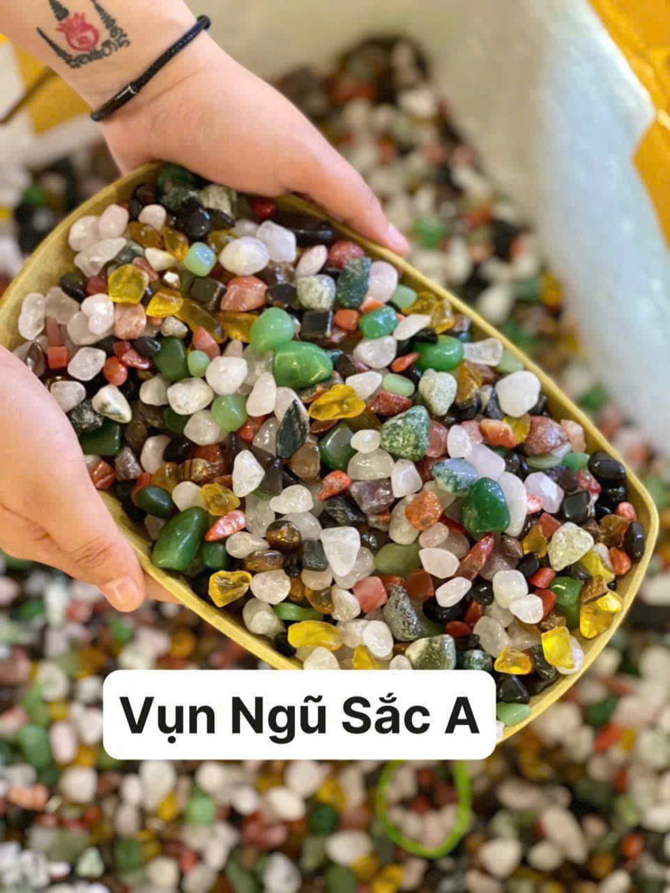 Thạch anh vụn ngũ sắc