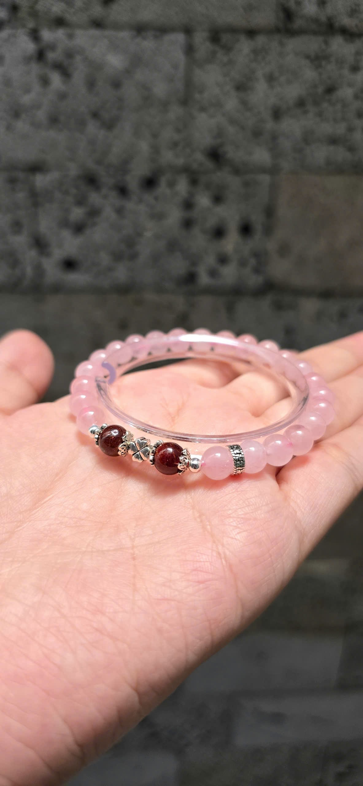 Vòng Thạch Anh Hồng 4A 6mm mix tóc đỏ vip, charm bạc 925