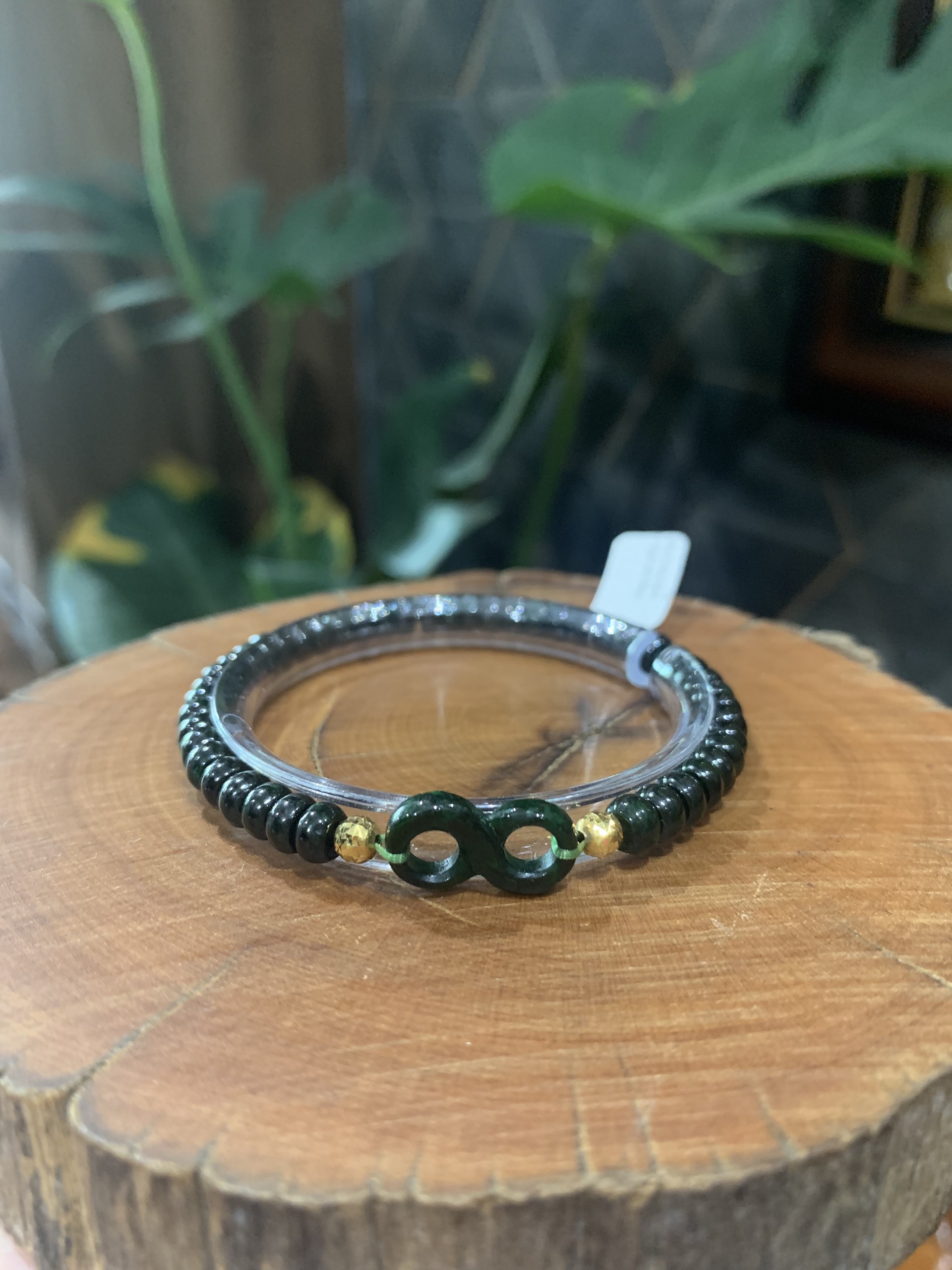 Vòng Sơn thủy Jade A mix như ý nguyện và bi vàng 10k