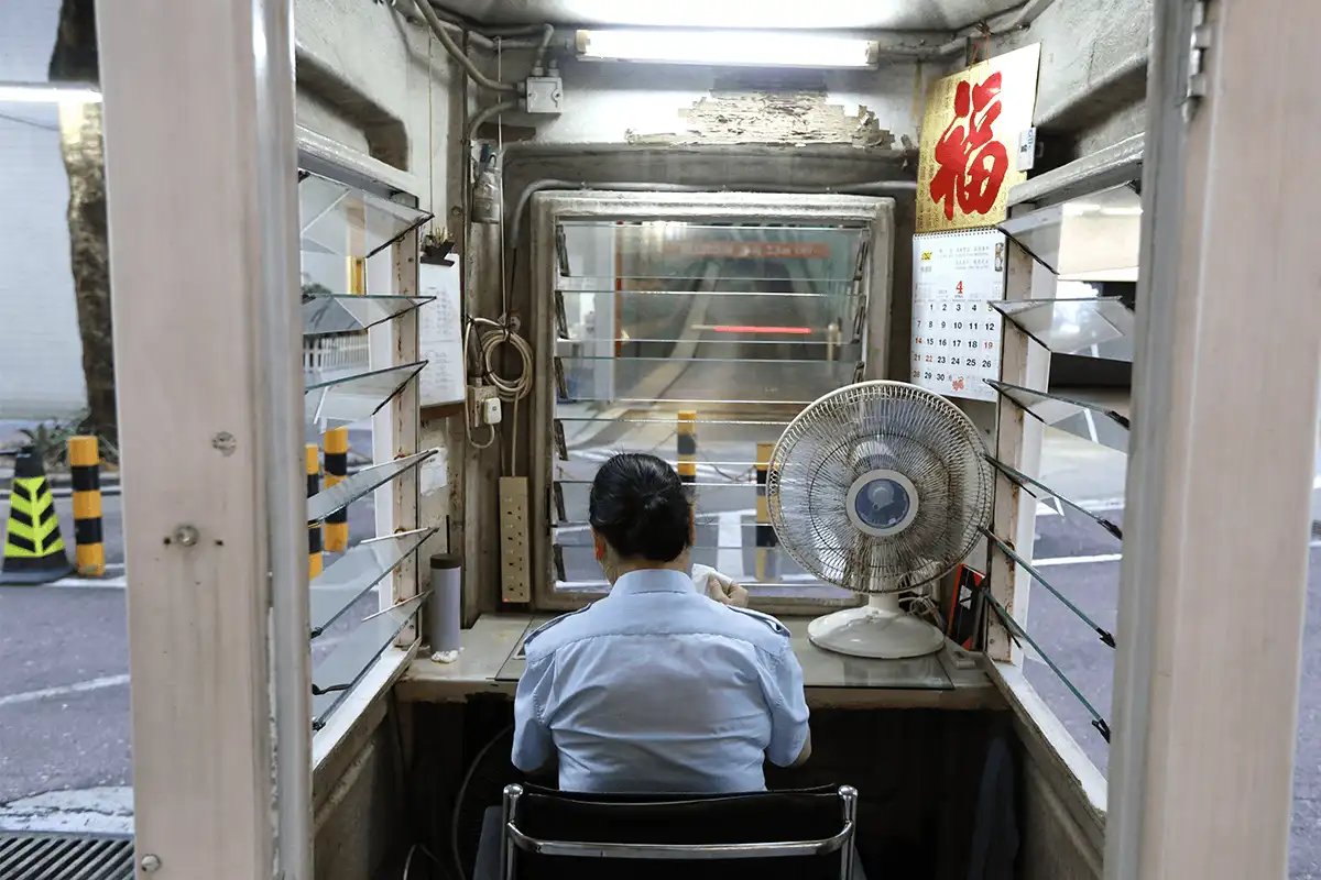 Quạt không đủ khả năng làm mát mạnh trong môi trường chật hẹp nóng bức cao