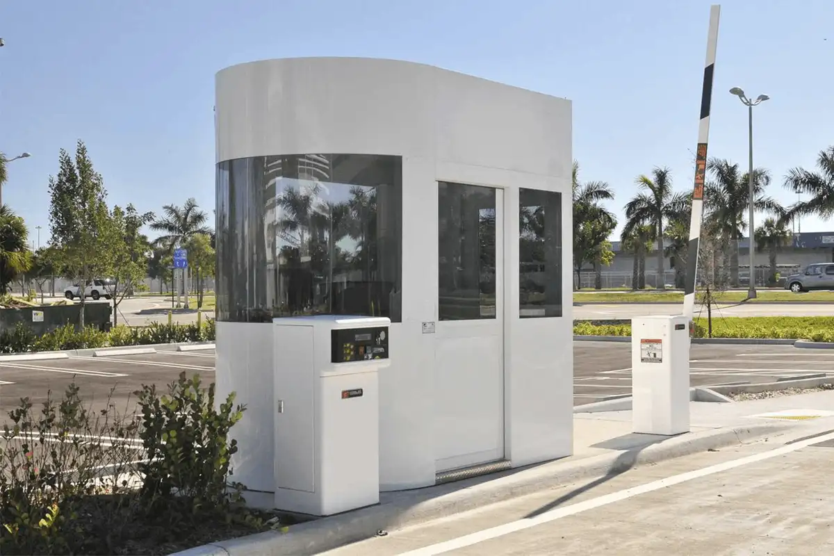 Không gian bốt gác, cabin bảo vệ nhỏ hẹp, dễ bị tích tụ nhiệt nóng