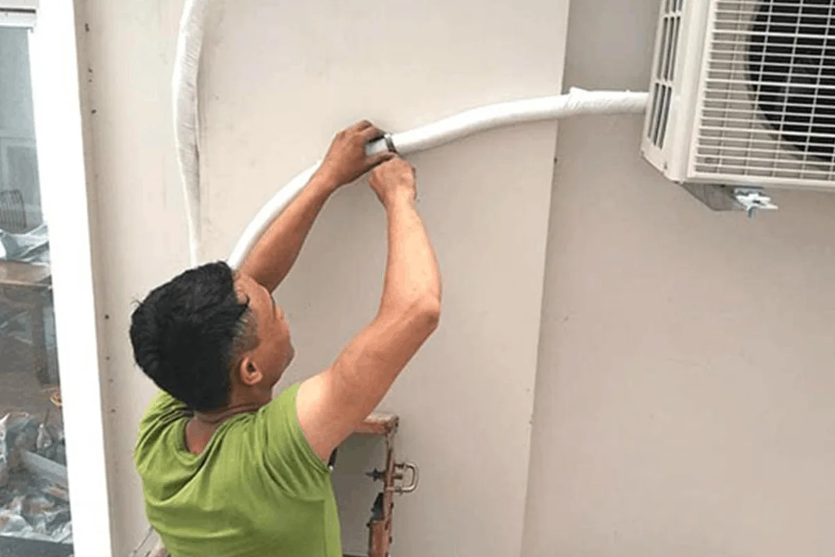 Kiểm tra làm sạch ống xả nước