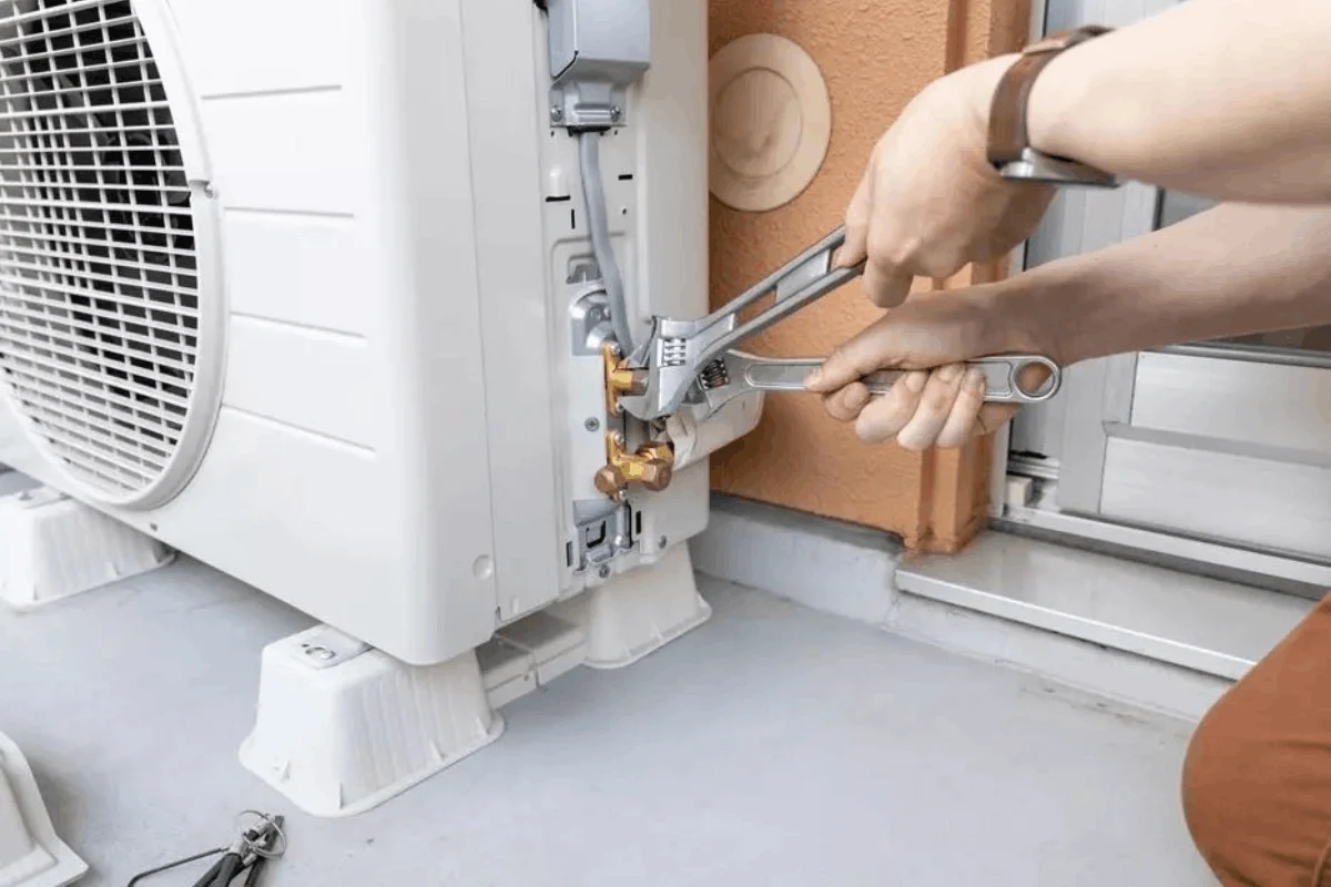 Mẹo phòng tránh máy lạnh tự tắt