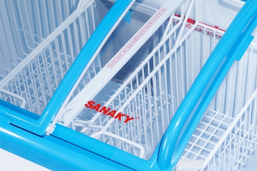 Tủ đông kính cong Sanaky 480l Inveter