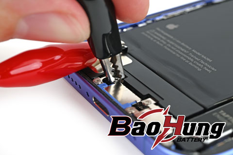 Hướng Dẫn Tháo Pin iPhone 16 Bằng Pin 9V – Dễ Dàng, An Toàn Và Hiệu Quả