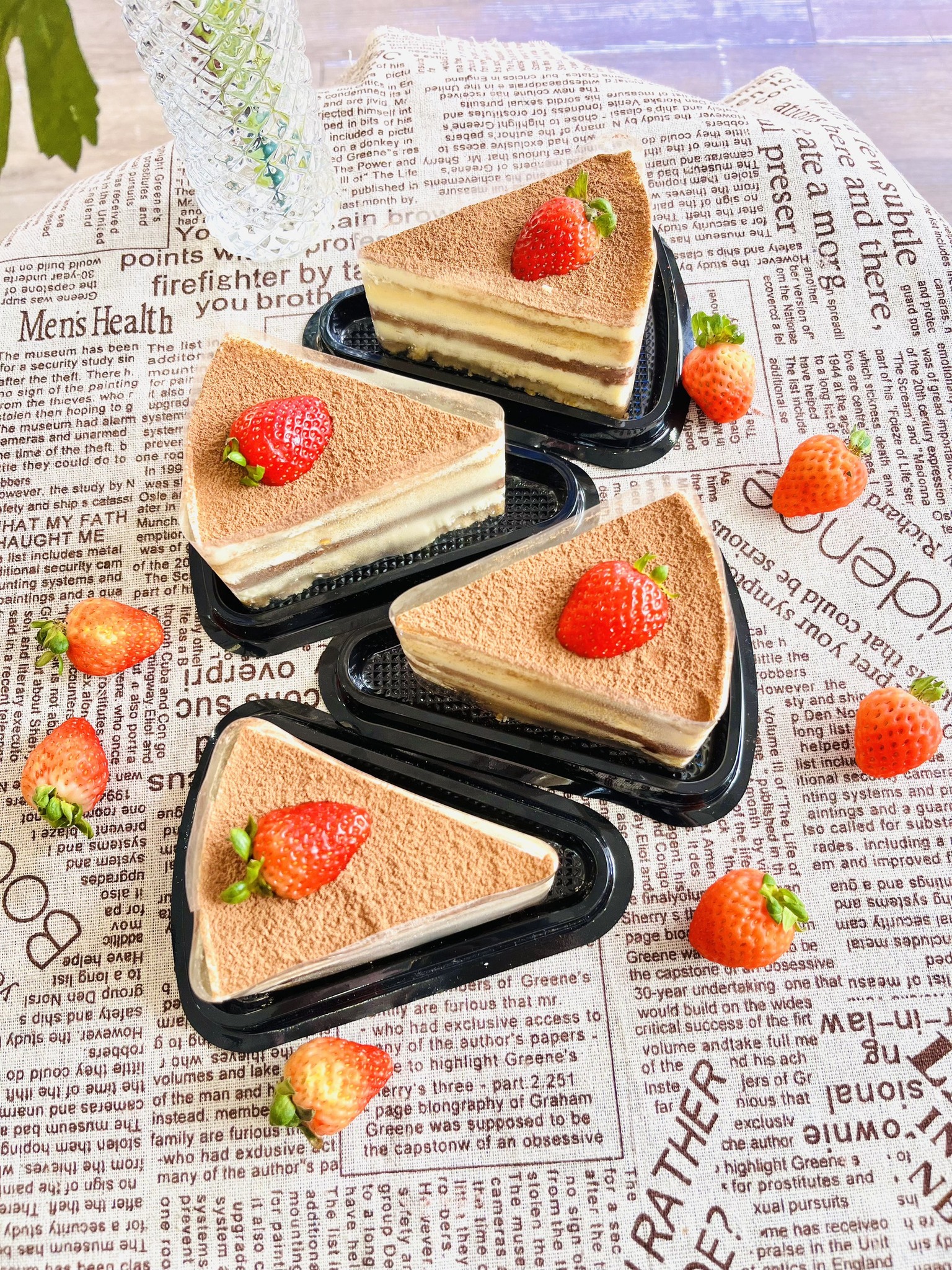 Hộp Nhựa Tam Giác A03