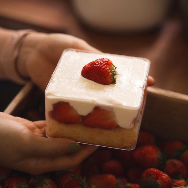 Hộp Nhựa 9560 Đựng Bánh Douyin, Bánh Lạnh, Mousse, Tiramisu, Cookie