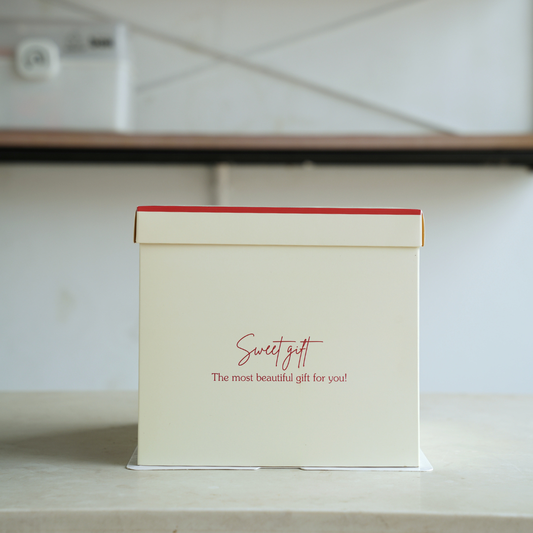 Hộp bánh sinh nhật 3 chi tiết in sẵn họa tiết Nơ Đỏ