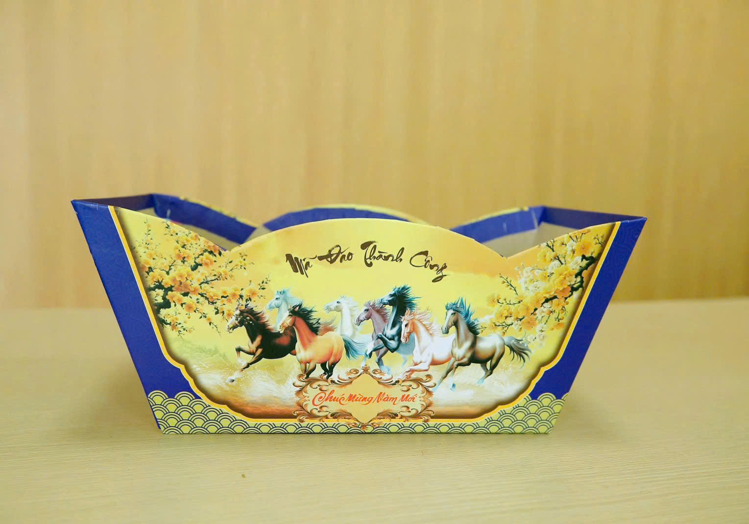 Khay Thuyền Đựng Quà Tết Bính Ngọ 2026