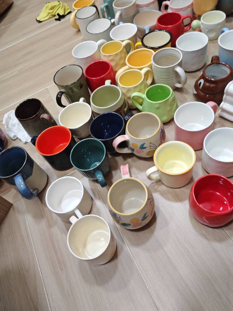 Ly Sứ (Mẫu Ngẫu Nhiên)