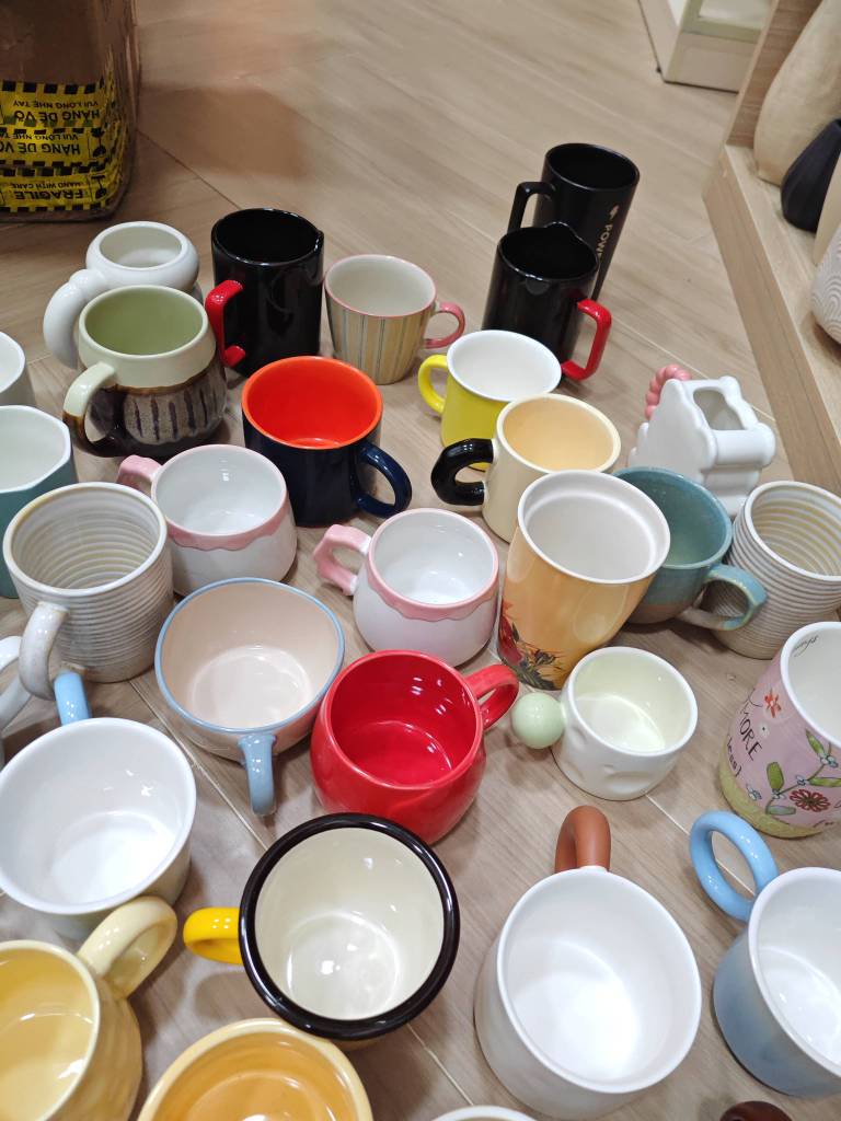 Ly Sứ (Mẫu Ngẫu Nhiên)