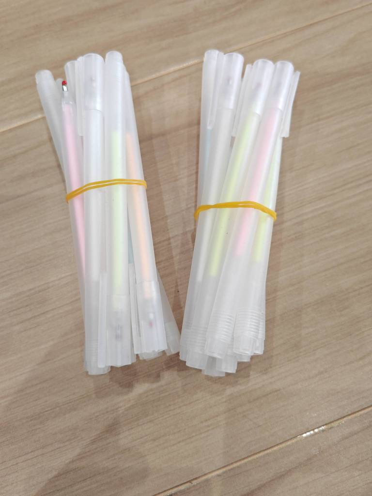 Viết Keo Dán Moka