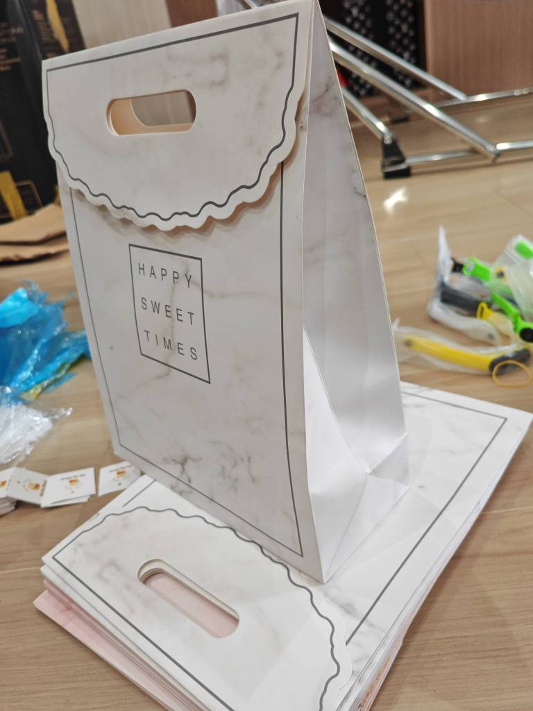 Túi Quà Nắp Gập Happy Sweet Time