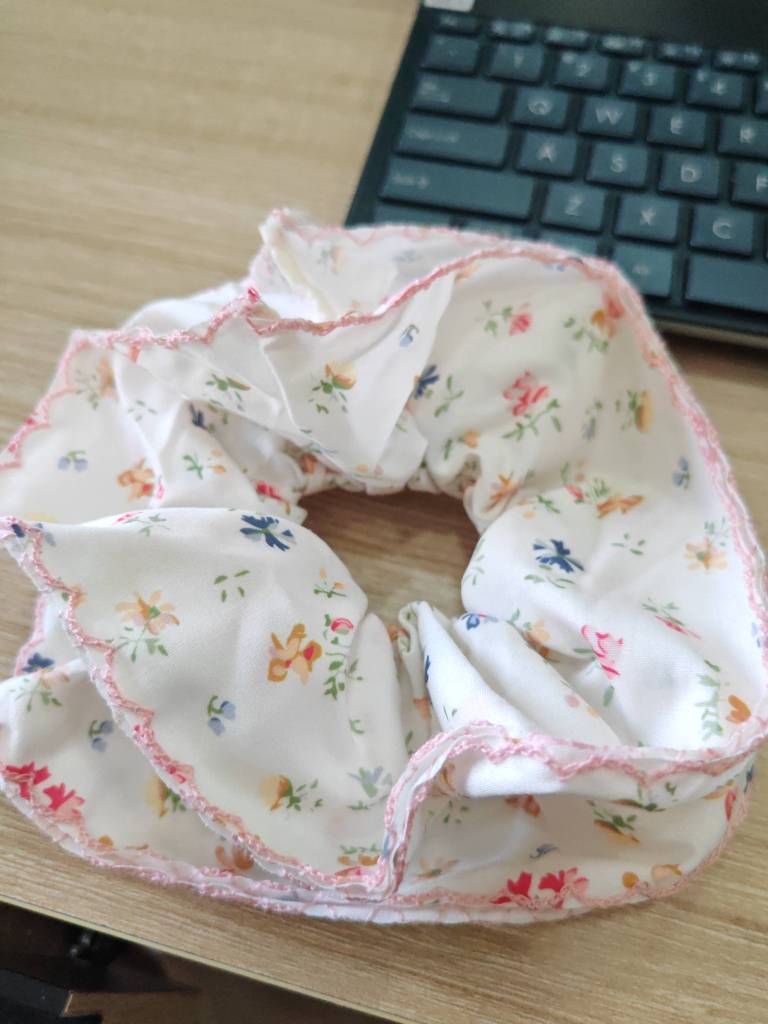 Scrunchie Hoa 4 Lớp