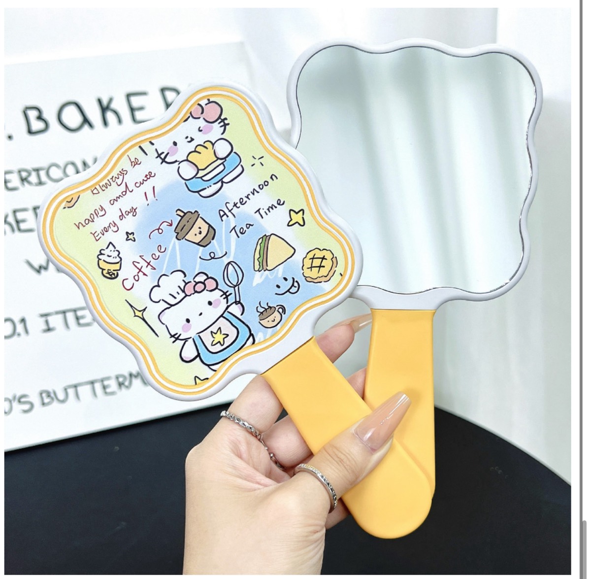 Gương Lược Cầm Tay 2in1