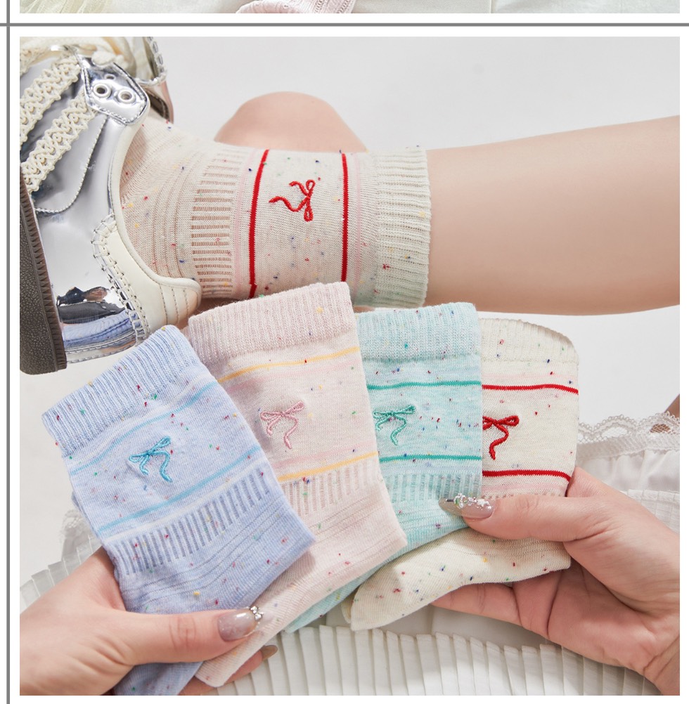 Vớ Nơ Thêu Chấm Bi