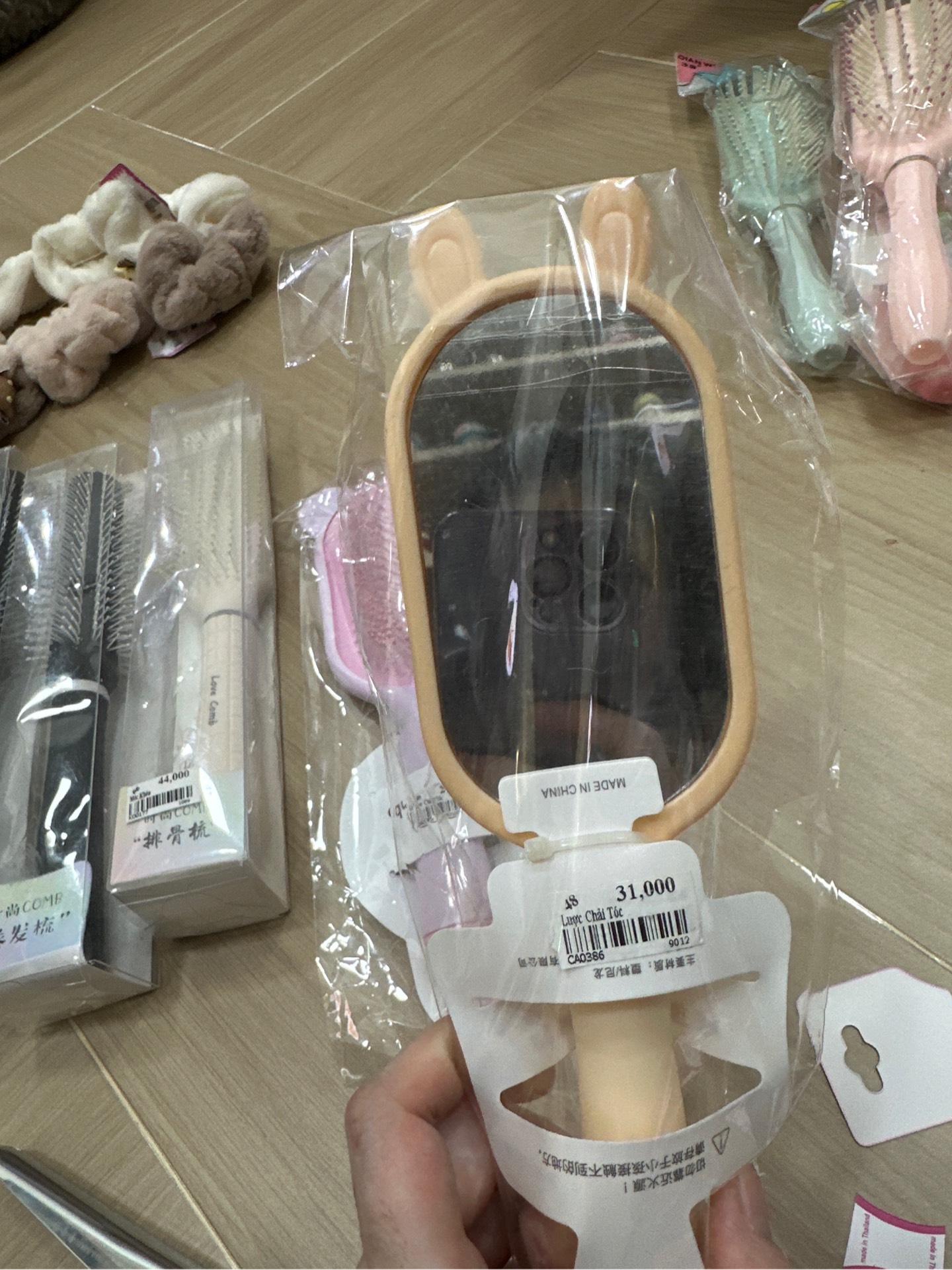 Gương Lược Gở Rối