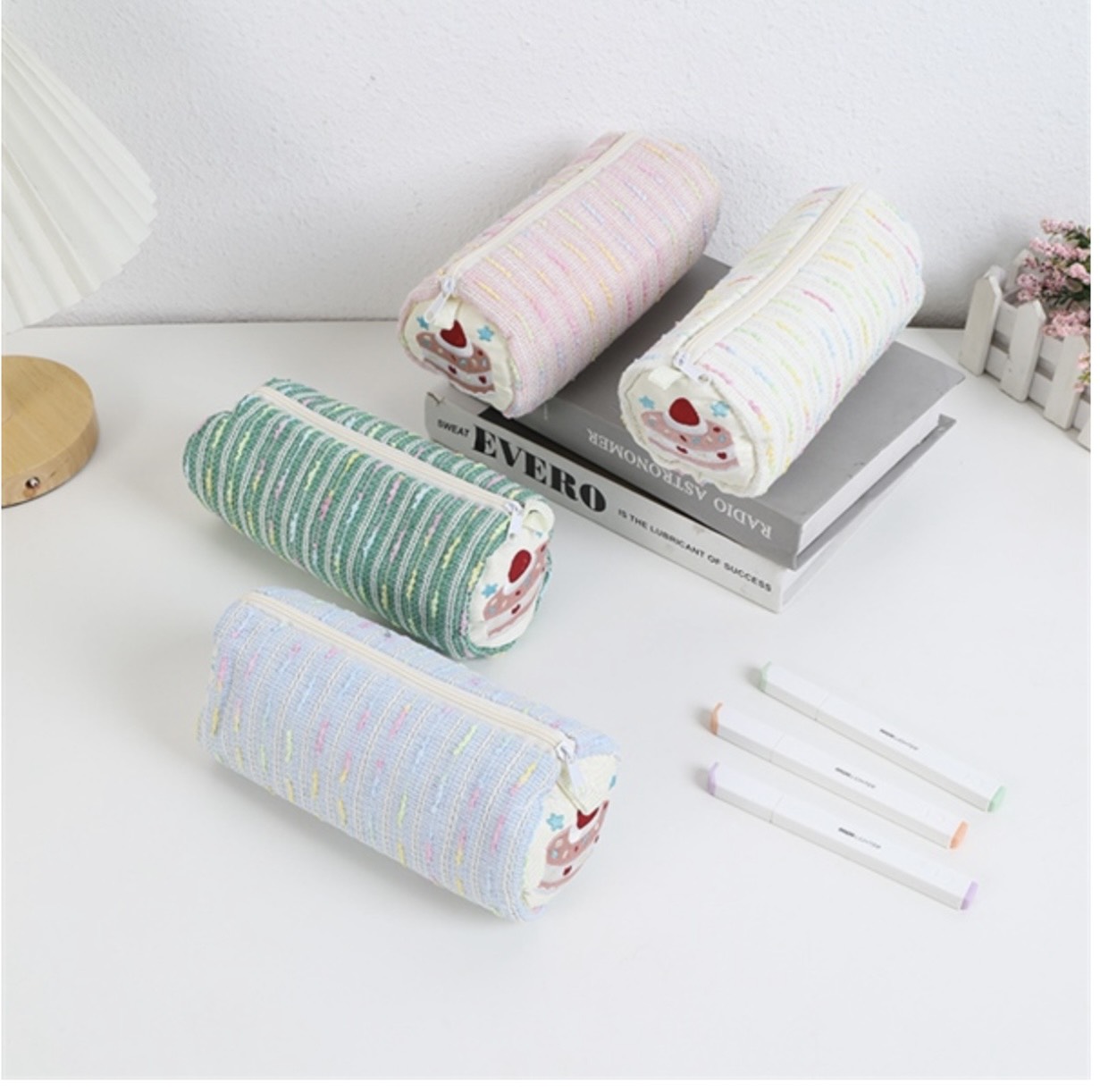 Bóp Viết Bánh Cuộn