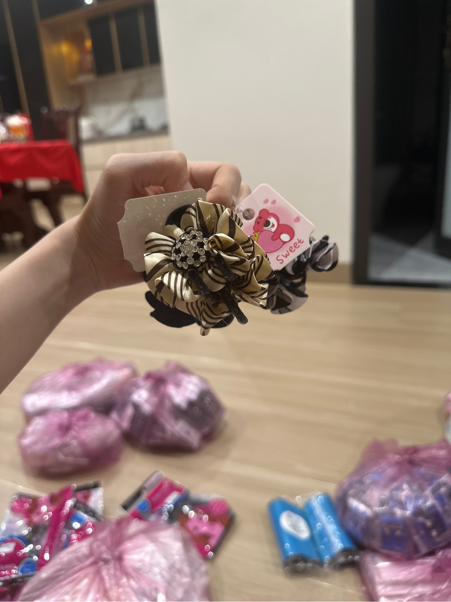 Kẹp Gấp Hoa Đá