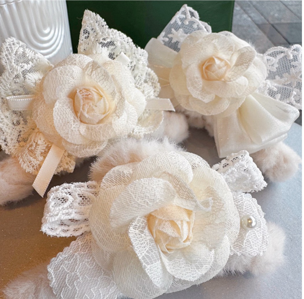 Càng Cua Hoa Trắng